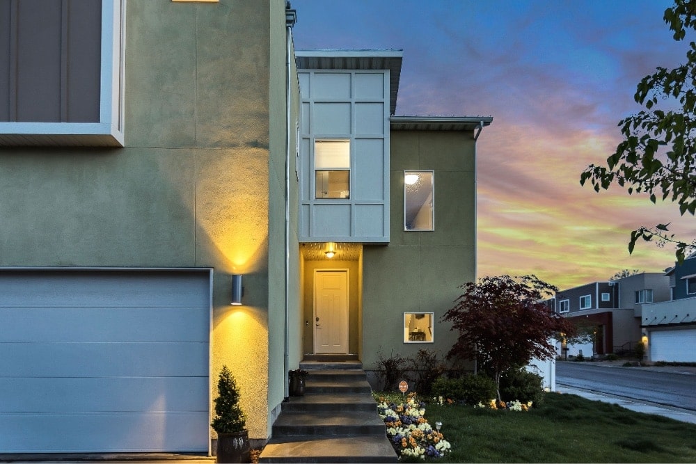 Rent Increase Strategies That Keep Tenants and Maximize Returns